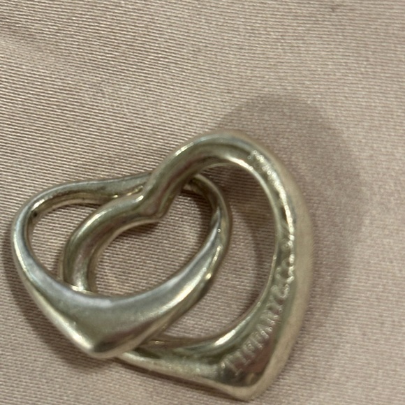 Vintage Tiffany & Co sterling silver double heart pendant by Elsa Peretti - Picture 7 of 10